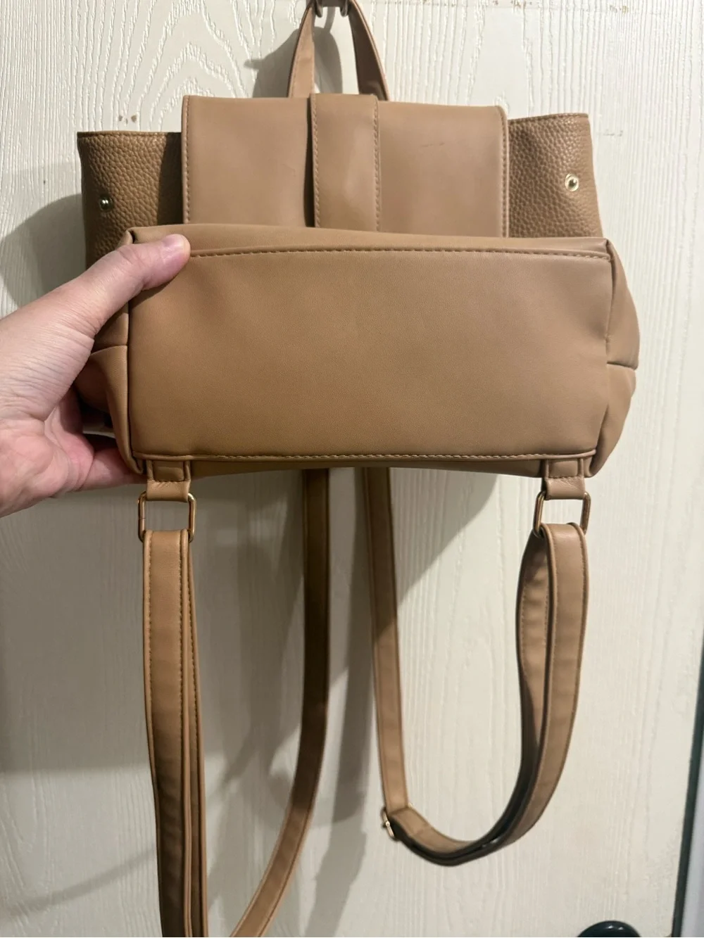 Beige Leather Backpack - Elegant Women's Daypack